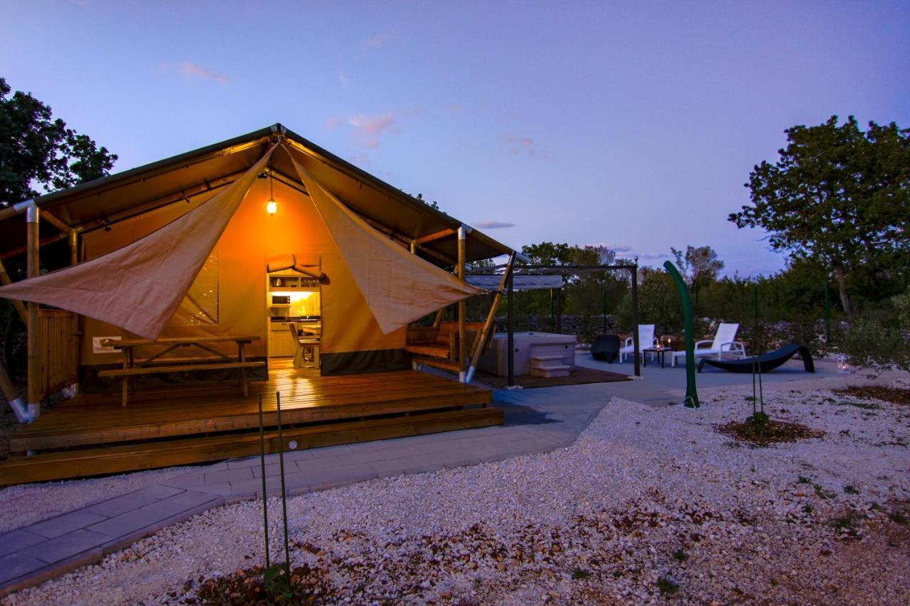 Grande Glamping With Pool Hotel Biograd Na Moru Exterior photo